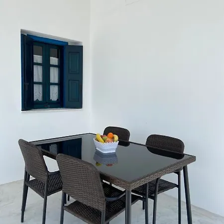 Solasta In Santorini * Akrotírion