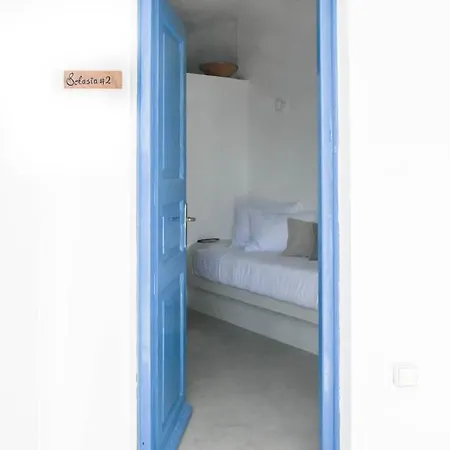 Solasta In Santorini