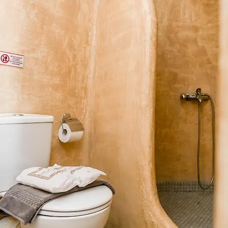 Solasta In Santorini