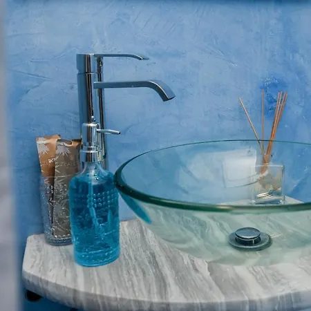 Solasta In Santorini Akrotírion